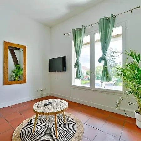 Welcome To Chic Duplex *
